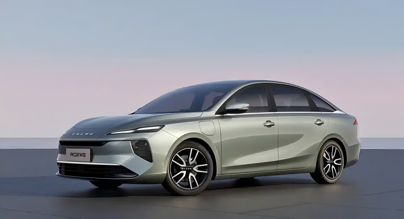 A Roewe D6 Electric kettős tartományban mutatott be, hamarosan elindulva