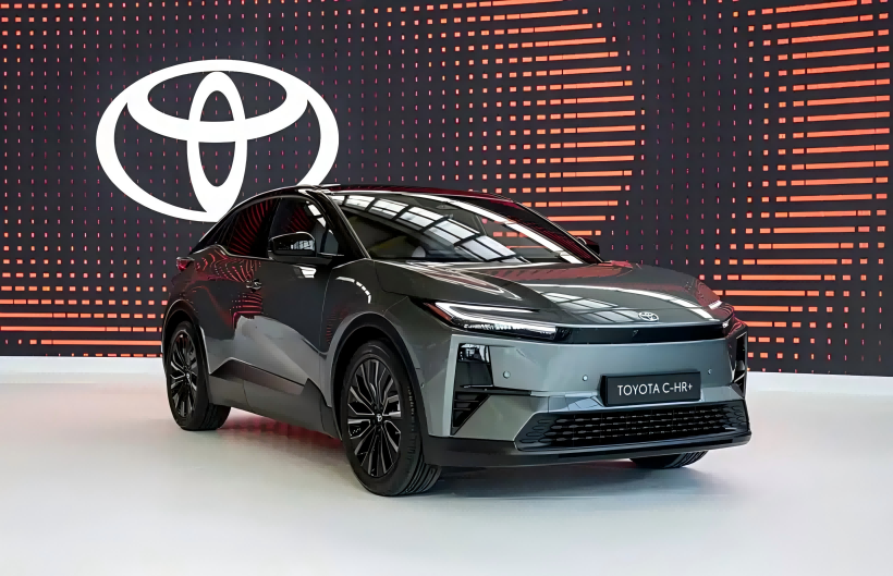 Toyota C-HR+ EV Hivatalos képek megjelentek: Kettős motoros AWD verzió elérhető a maximális tartományban 600 km